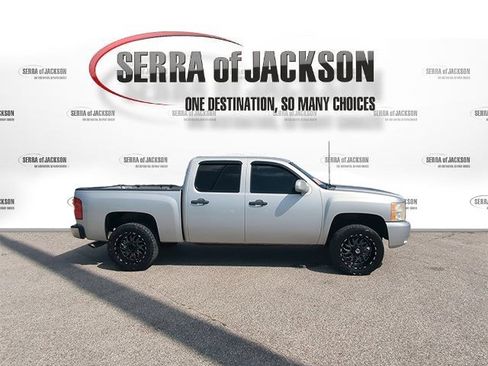 Used 2011 Chevrolet Silverado 1500 LT w/ All-Star Edition AWD/4WD image 9