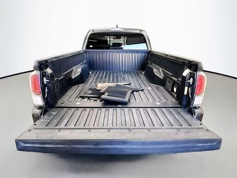 Used 2020 Toyota Tacoma TRD Off-Road image 23