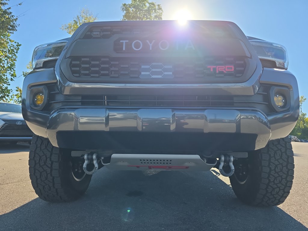Used 2022 Toyota Tacoma TRD Sport w/ Technology Package AWD/4WD image 39
