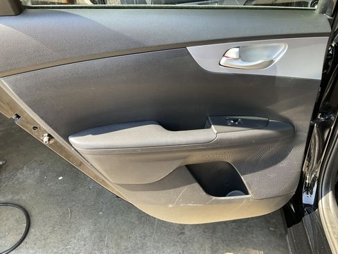 Used 2023 Kia Forte LXS image 31