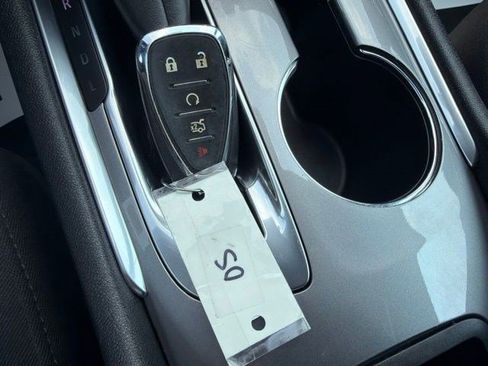 Used 2024 Chevrolet Malibu LT FWD image 30