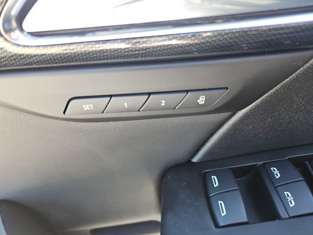 Used 2023 Buick Envision Essence FWD image 18