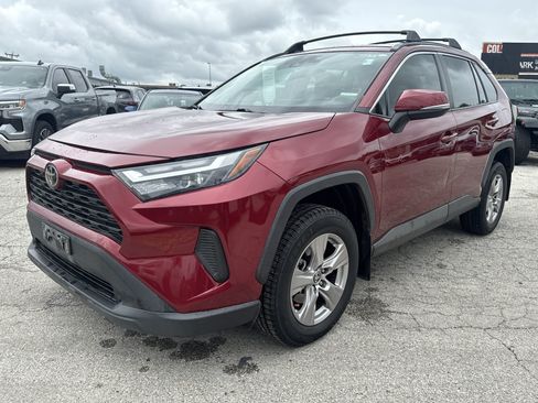 Used 2022 Toyota RAV4 XLE FWD image 7