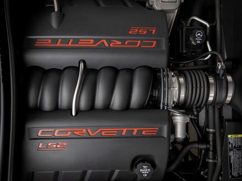 Used 2007 Chevrolet Corvette Coupe w/ Preferred Equipment Group RWD image 11