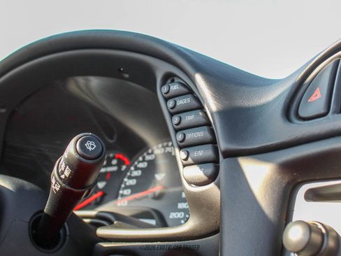 Used 2004 Chevrolet Corvette Convertible w/ Preferred Equipment Group image 41