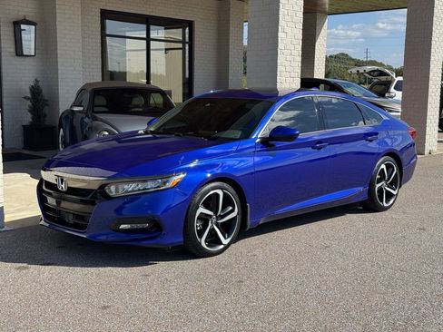 Used 2020 Honda Accord Sport image 3