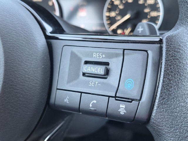 Used 2023 Nissan Rogue SV AWD/4WD image 22