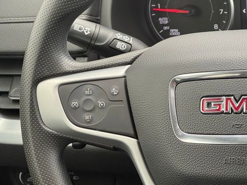 Used 2023 GMC Terrain SLE w/ Driver Convenience Package image 15