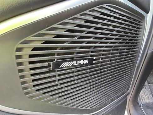 Used 2023 Jeep Wagoneer L Series II image 21