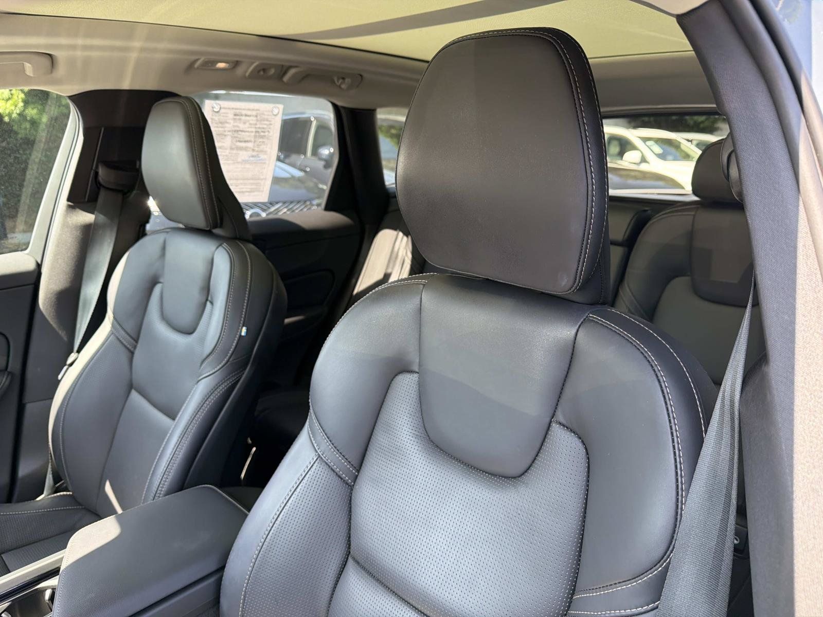 Certified 2023 Volvo XC60 T8 Ultimate w/ Protection Package Premier AWD/4WD image 19