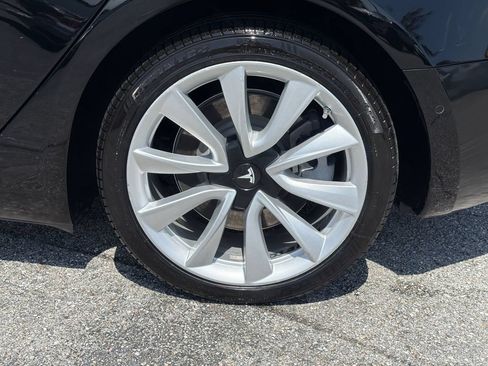 Used 2018 Tesla Model 3 Long Range AWD/4WD image 10