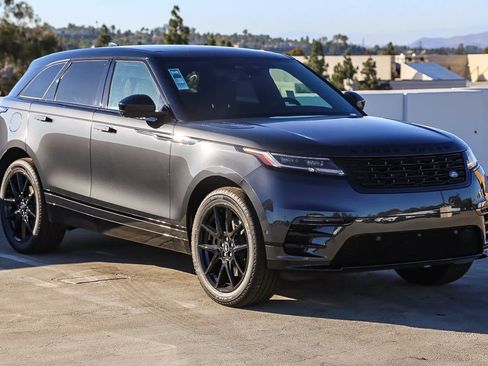 New 2026 Land Rover Range Rover Velar Dynamic SE image 3