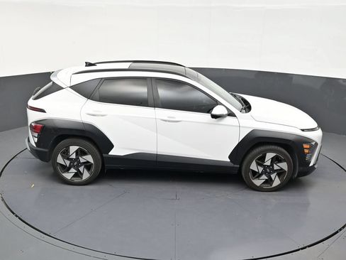 Used 2024 Hyundai Kona Limited FWD image 17