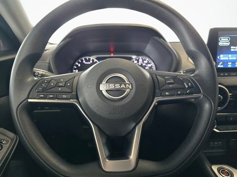 Used 2024 Nissan Sentra SV FWD image 22