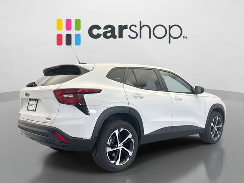 Used 2024 Chevrolet Trax RS FWD image 5