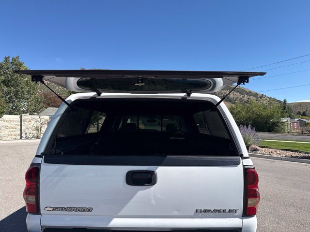 Used 2005 Chevrolet Silverado 2500 LT w/ Heavy-Duty Power Package AWD/4WD image 7