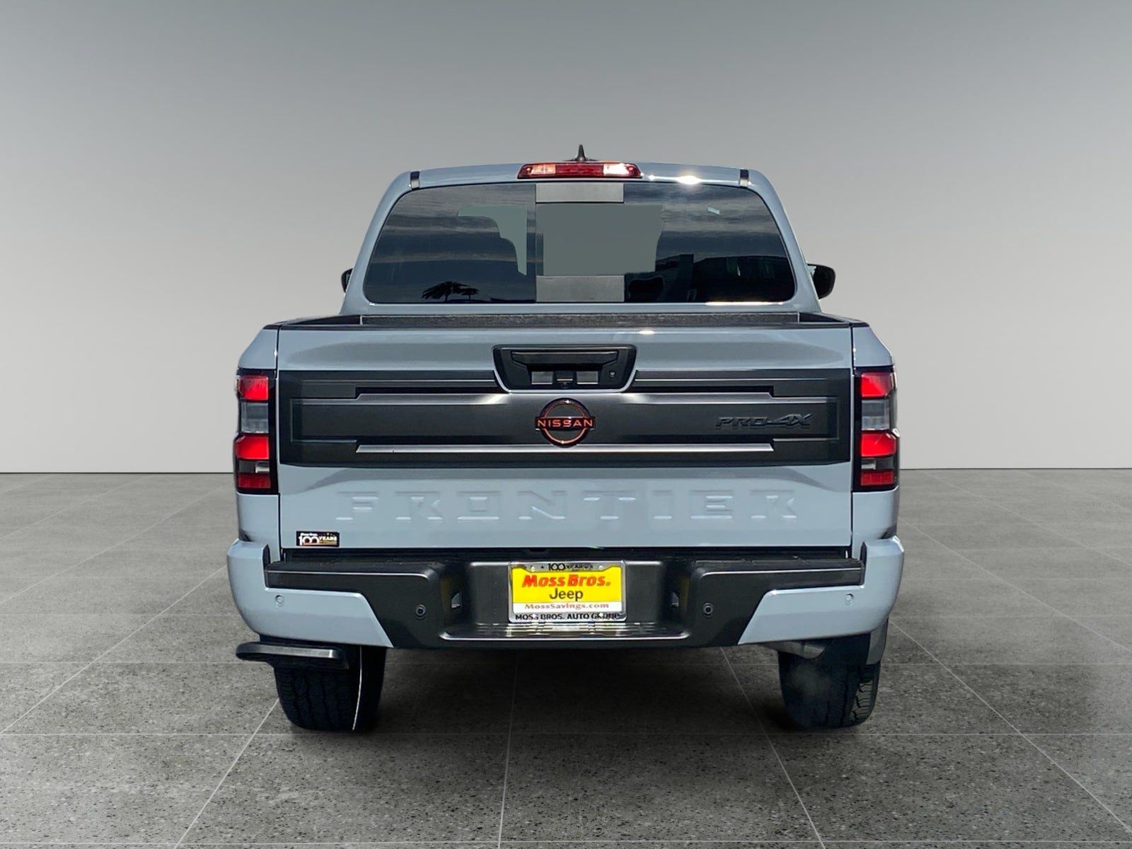 Used 2025 Nissan Frontier PRO-4X AWD/4WD image 4