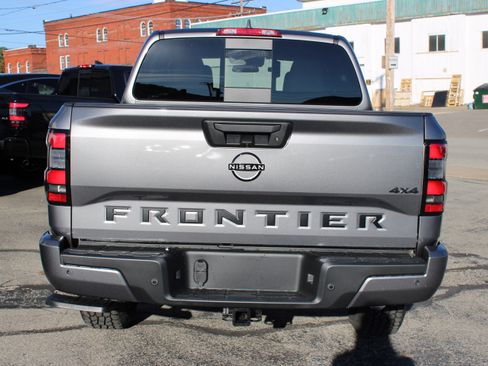 New 2026 Nissan Frontier SV image 4