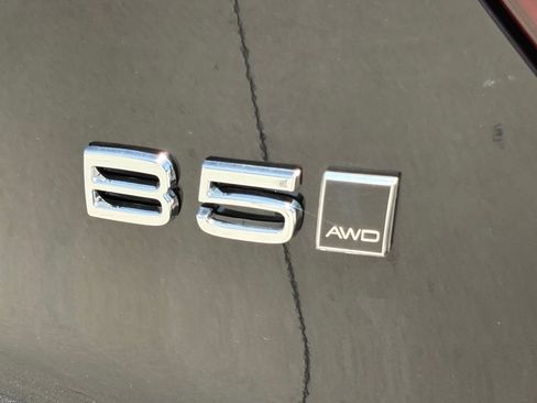 New 2025 Volvo XC40 B5 Plus w/ Protection Package Premier image 8