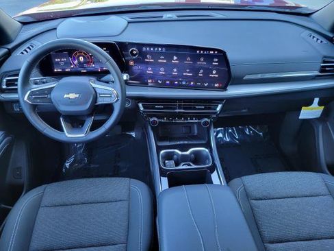 Used 2026 Chevrolet Traverse LT w/ Driver Confidence Package AWD/4WD image 29