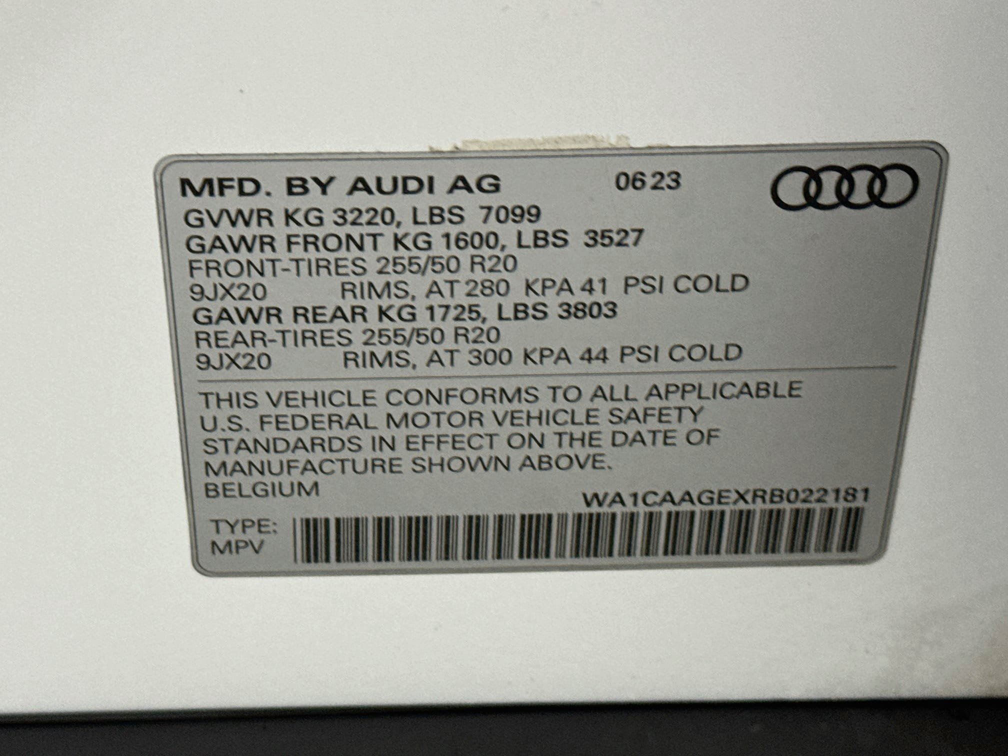 Used 2024 Audi Q8 e-tron Premium Plus AWD/4WD image 27