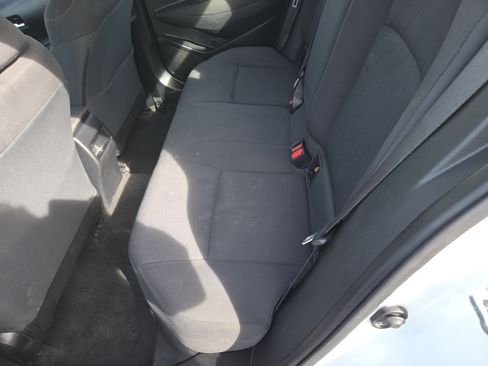 Used 2020 Toyota Corolla LE FWD image 12