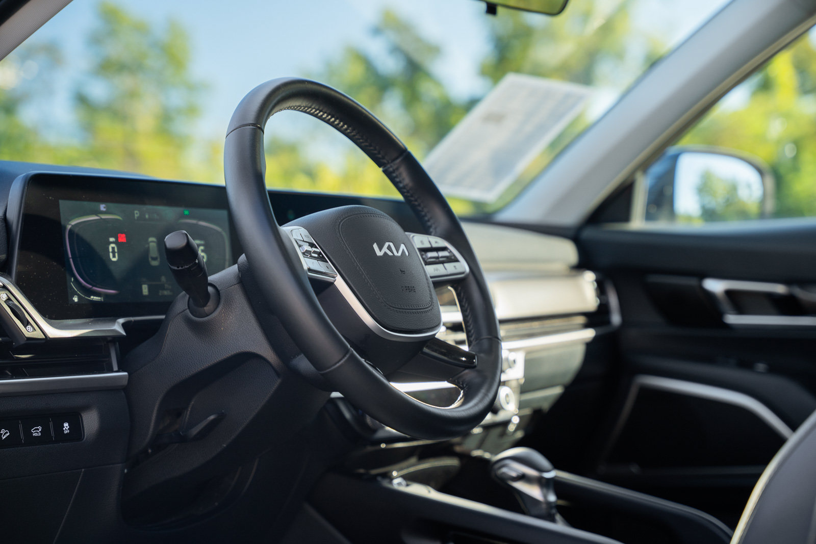 Used 2025 Kia Telluride S FWD image 23