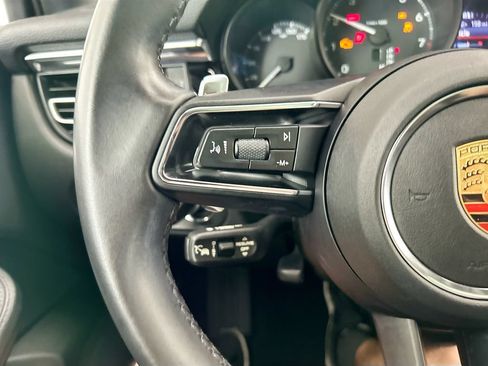 Certified 2024 Porsche Macan AWD/4WD image 13