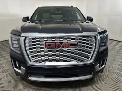 Used 2022 GMC Yukon XL Denali w/ Denali Ultimate Package image 8