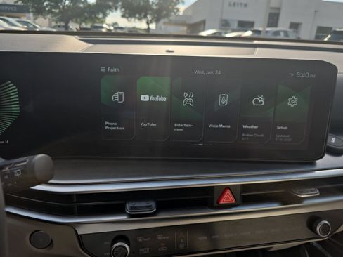 Used 2025 Kia Sorento S w/ Panoramic Sunroof Package FWD image 22