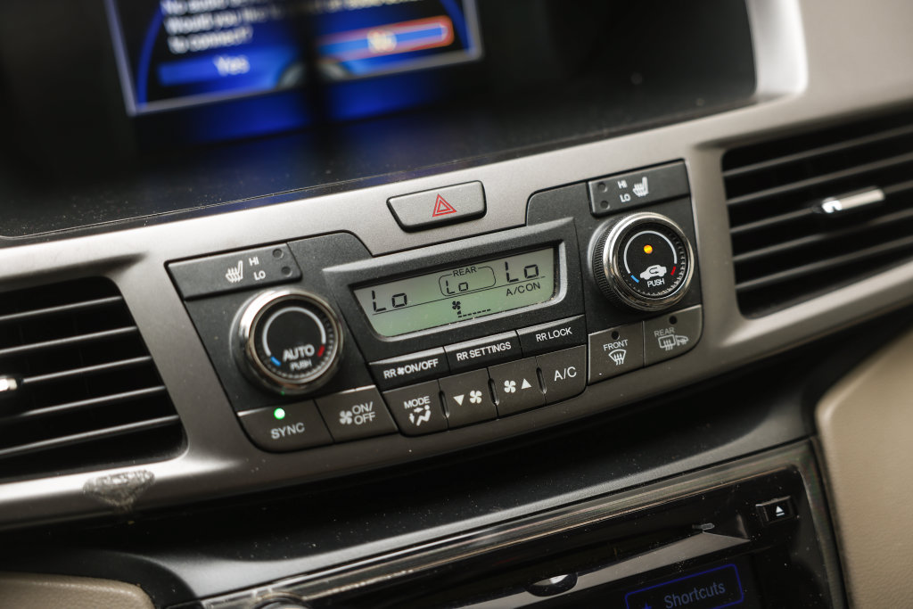 Used 2015 Honda Odyssey Touring image 30