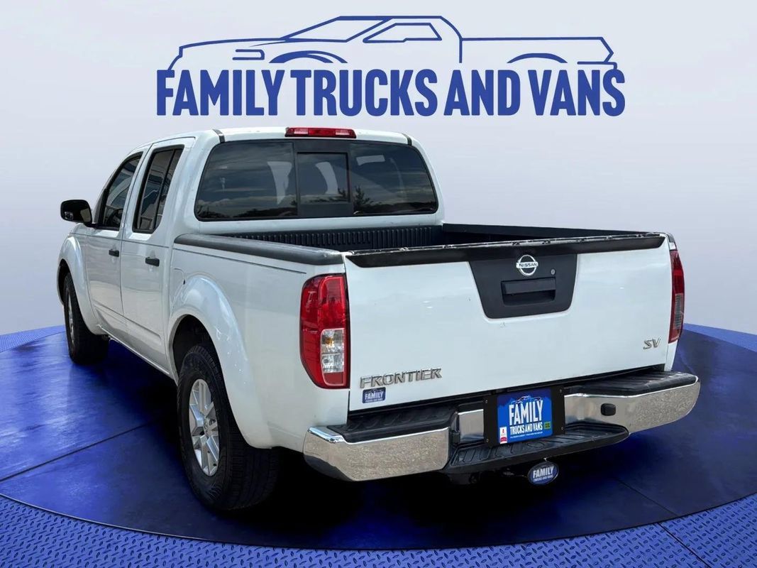 Used 2018 Nissan Frontier SV RWD image 3