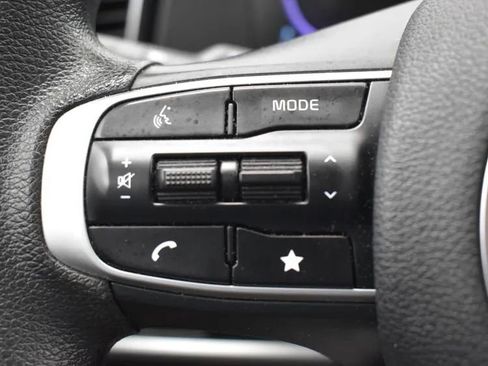 Used 2025 Kia Sportage LX image 24