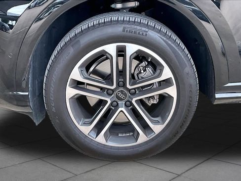 Used 2025 Audi Q5 Premium w/ Convenience Package AWD/4WD image 10