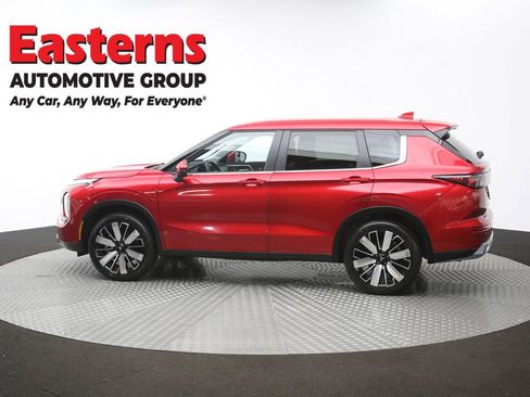 Used 2025 Mitsubishi Outlander AWD image 62