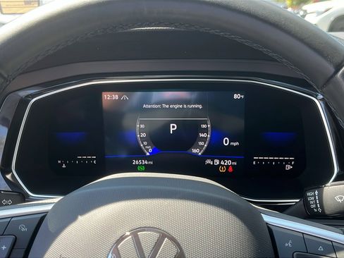 Used 2023 Volkswagen Jetta SE image 16