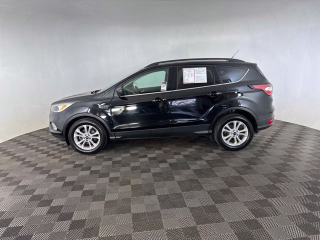 Used 2018 Ford Escape SE w/ Ford Safe & Smart Package FWD image 8