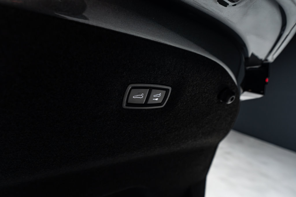 Used 2022 Audi e-tron GT Premium Plus AWD/4WD image 48