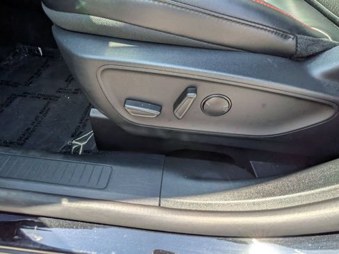 Used 2025 Ford Escape ST-Line FWD image 11