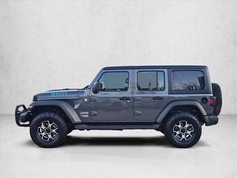 Used 2018 Jeep Wrangler Unlimited Sport image 9
