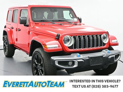 Used 2024 Jeep Wrangler Unlimited Sahara AWD/4WD image 1