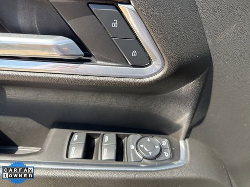 Used 2025 Chevrolet Silverado 1500 LT image 9