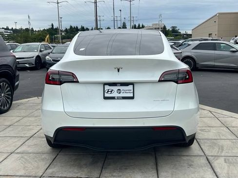 Used 2021 Tesla Model Y Long Range AWD/4WD image 8