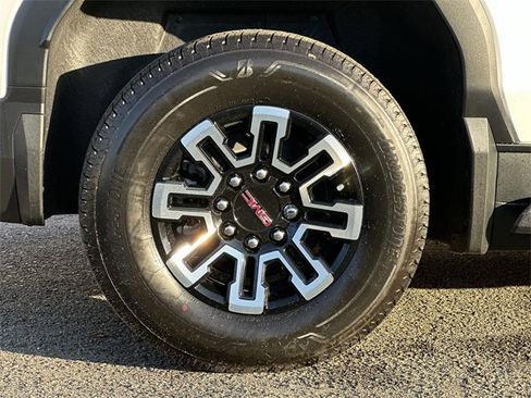 Used 2026 GMC Sierra EV Elevation image 31