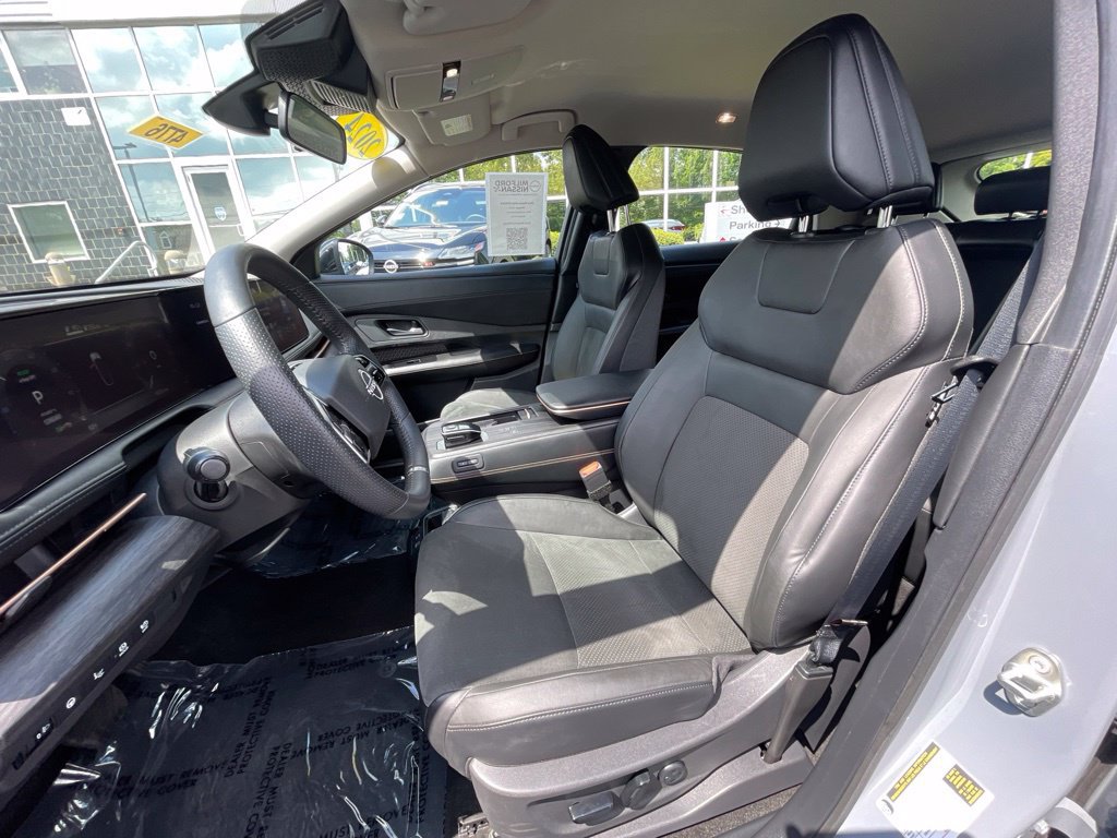 Certified 2024 Nissan Ariya FWD image 17