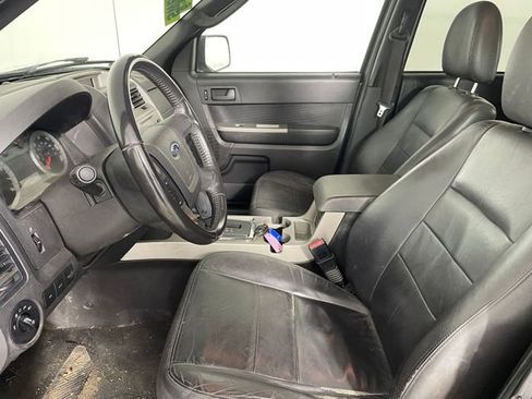 Used 2009 Ford Escape XLT AWD/4WD image 2