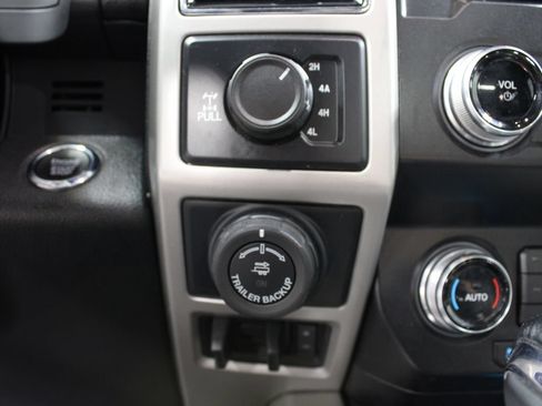 Used 2019 Ford F150 Lariat w/ Equipment Group 502A Luxury AWD/4WD image 70