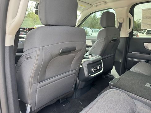 New 2025 Ford Expedition Active image 26