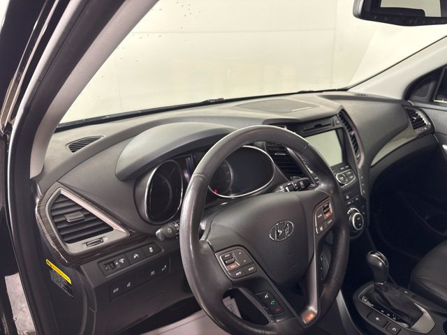 Used 2016 Hyundai Santa Fe Limited w/ Option Group 04 FWD image 19