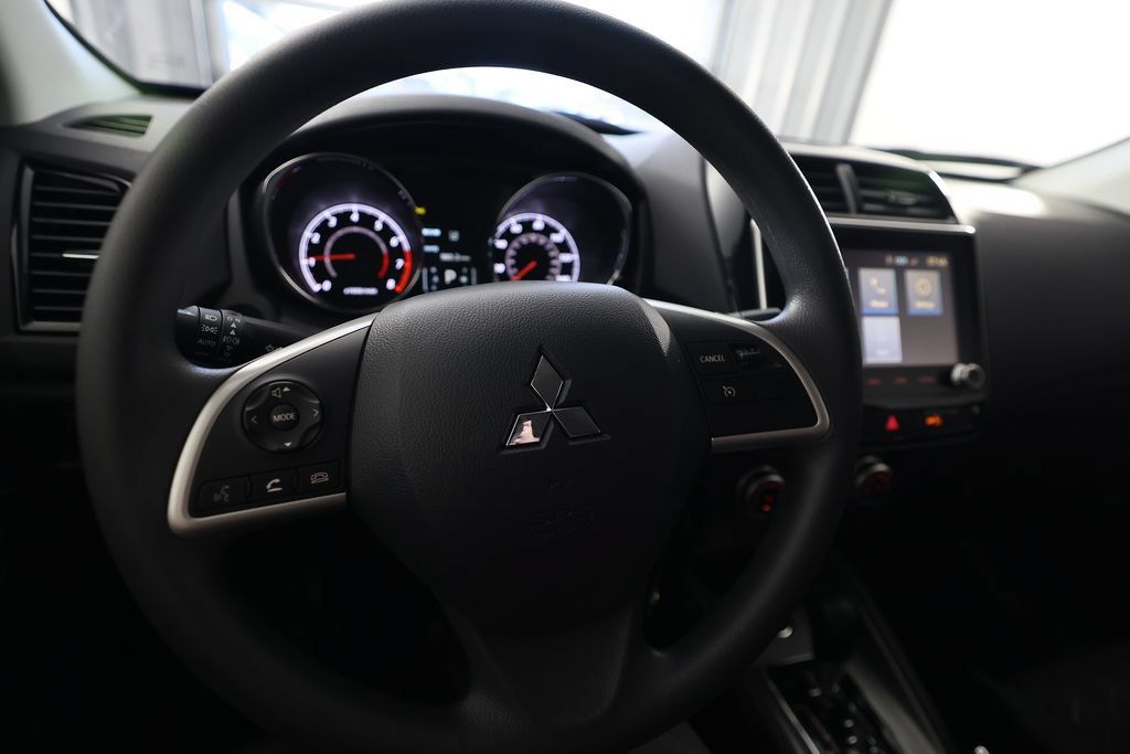 Used 2026 Mitsubishi Outlander Sport ES AWD/4WD image 17